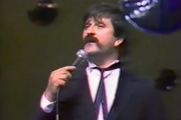 Omiljeni pevač iz Jugoslavije umro na najgori mogući način: Ženio se 10 puta, a pred smrt mu zadali najteži udarac