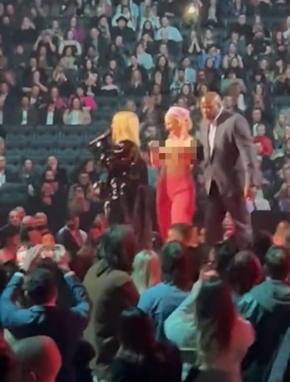 Avril Lavin, Avril Lavinj