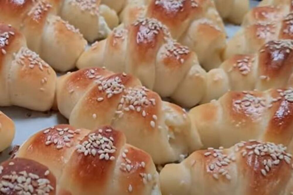 DODAJTE 1 TAJNI SASTOJAK U KIFLICE I BIĆE MEKANE: Caka koju SVAKA DOMAĆICA mora da ZAPIŠE