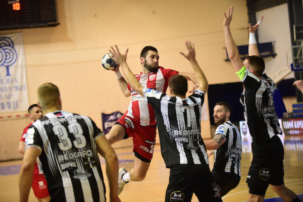 REVANŠ ZA PORAZ U PRVOM DELU ŠAMPIONATA: Motivisana Zvezda nadigrala Partizan! (FOTO)