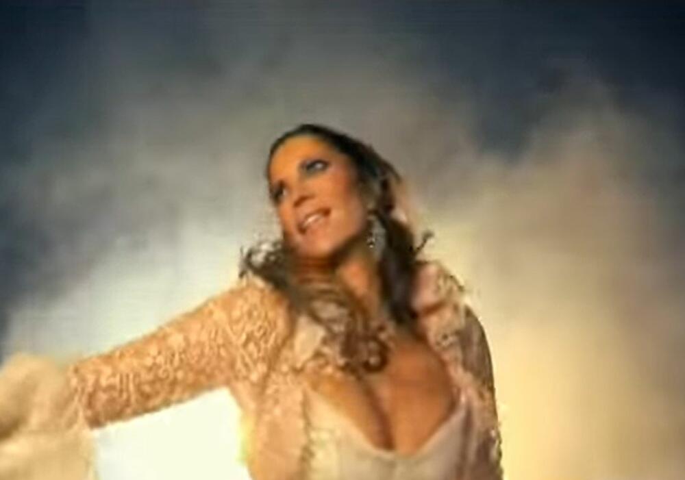 Važila je za princezu beograske kaldrme sa velikim snom, te je krupnim koracima išla ka zvezdama i gradila svoju karijeru