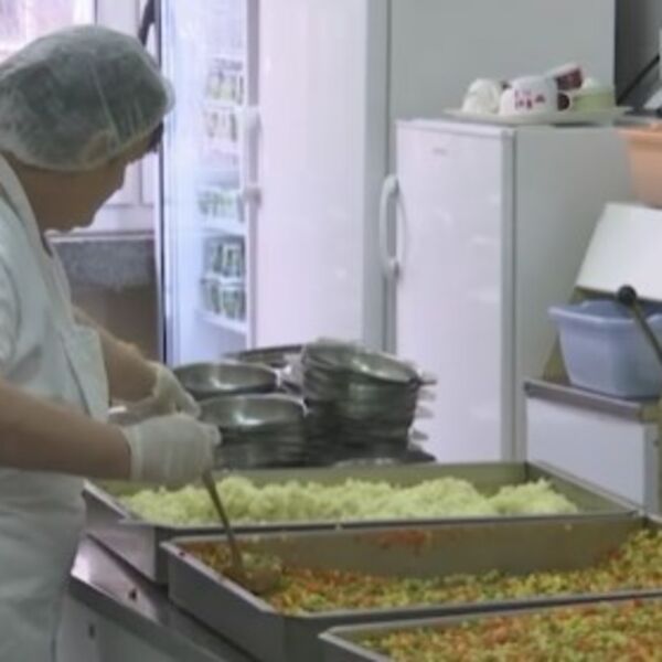 U ova 2 slučaja poslodavac vam NIJE dužan isplatiti TOPLI OBROK! Oglasio se poreski savetnik, sada je jasno