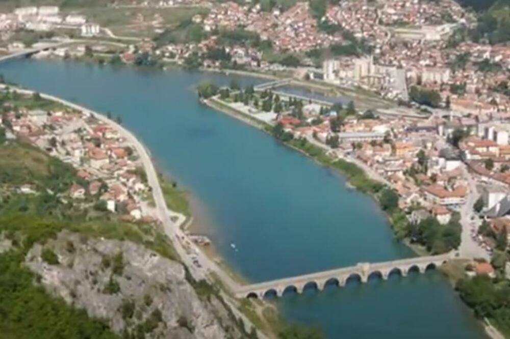 JEDNA OD NAJLEPŠIH SRPSKIH PESAMA JE UKRADENA I PREPEVANA: Sigurno je znate u drugoj verziji (VIDEO)