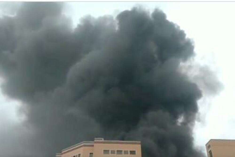 DETALJI VELIKOG POŽARA U RUSIJI, POZNATO ŠTA GA JE IZAZVALO: Vatra se opasno PROŠIRILA, ima POGINULIH (VIDEO)