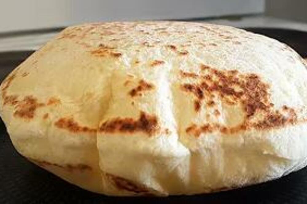 OVAKAV ALBANSKI HLEB MORATE DA PROBATE: Jede se po celom svetu, nećete moći doći do VAZDUHA od zalogaja (FOTO)