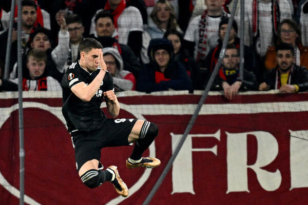 VLAHOVIĆ POGODIO POSLE TAČNO MESEC DANA! Dušan postio šest utakmica (VIDEO)