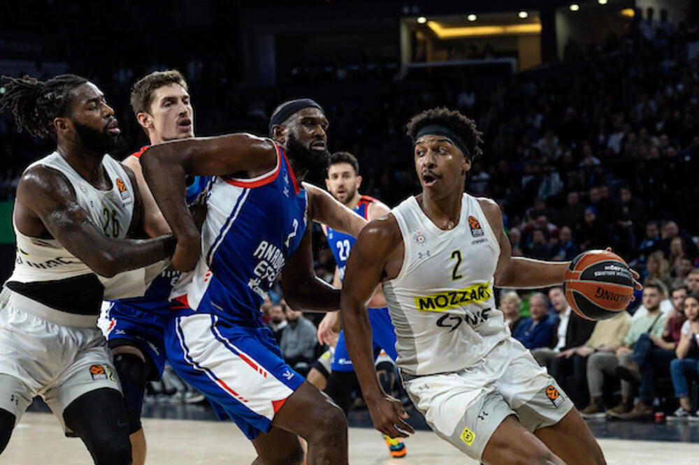 MIR I TIŠINA U ISTANBULU: Partizan od ponora nezadrživim serijama do velike pobede! (FOTO)