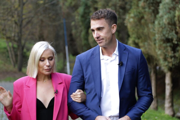 MARIJA VELJKOVIĆ JAVNO UHVATILA NA TELEVIZIJI: Sada je KASNO, svi su VIDELI (FOTO)