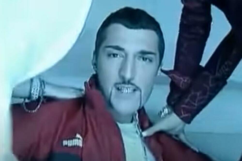 DEVEDESETIH JE BIO SAN SVAKE SRPKINJE, A TEK DANAS DA GA VIDITE: Seda BRADA idealna da se MRSI, a telo APOLONA