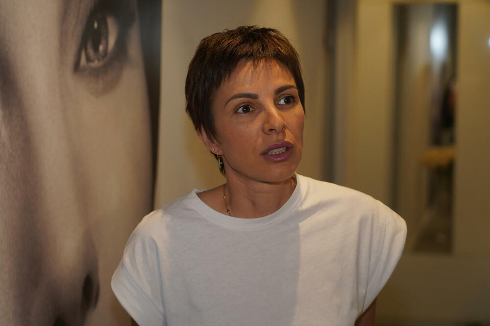 MARINA TADIĆ SVE IZNENADILA PRIZNANJEM: Progovorila o ćerki, pa otkrila ZBOG ČEGA je nije upisala u VRTIĆ