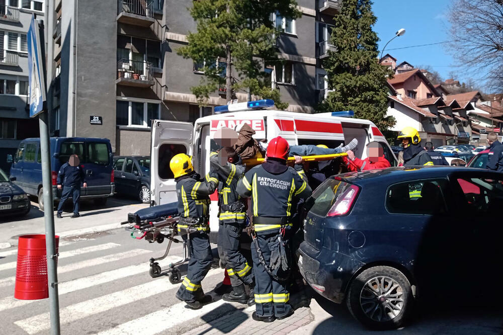DETALJI DRAME U UŽICU: Muškarac SKOČIO SA SOLITERA, brzom reakcijom vatrogasaca SPREČENO SAMOUBISTVO