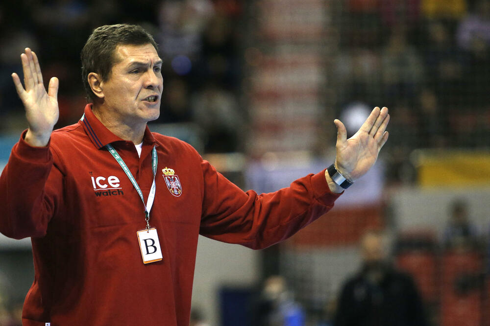 VESELINA VUKOVIĆA PRETUKAO SIN: Bivši selektor rukometne reprezentacije Srbije odbio lekarsku pomoć