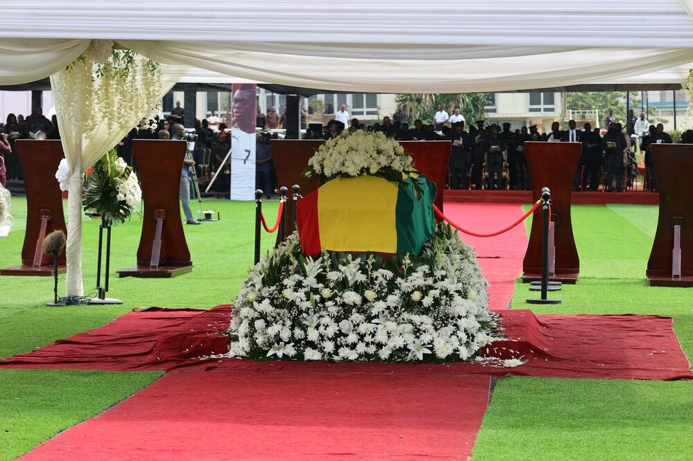 Sahrana, Gana, Kristijan Atsu