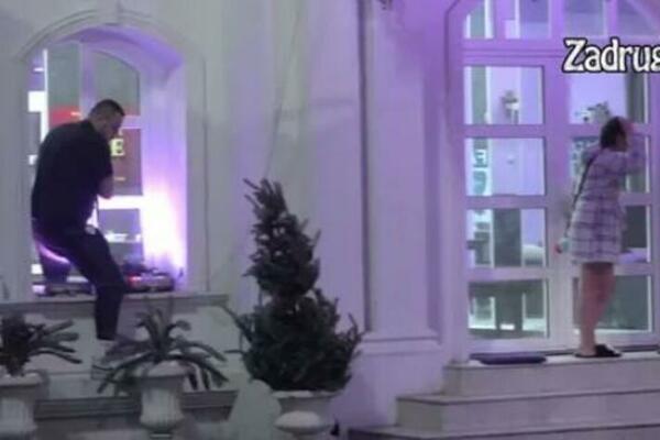 NASTAO HAOS U ZADRUZI: Vanredna situacija NATERALA CARA da ISKOČI KROZ PROZOR