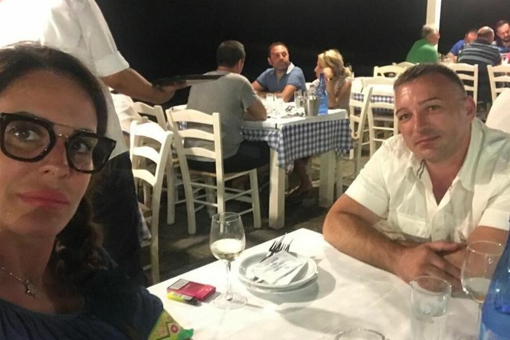 HTEO JE DA BUDE INTIMAN SA BIVŠOM ŽENOM SRĐANA KAČAVENDE? Isplivale PROSTAČKE poruke, narod u šoku