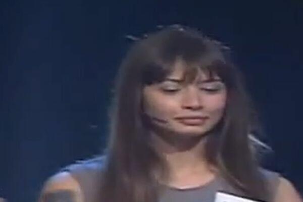 BILA JE NAŠ NAUSPEŠNIJI MODEL, VODILA JE LETEĆI: Zavela brata POZNATE DAME, a danas izgleda NEPREPOZNATLJIVO