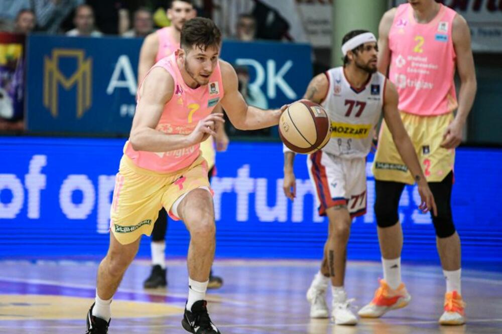 MEGA SE TRIJUMFALNO VRAĆA IZ ČAČKA: Beograđani utakmicu kraj Morave prelomili u trećoj četvrtini! (FOTO)