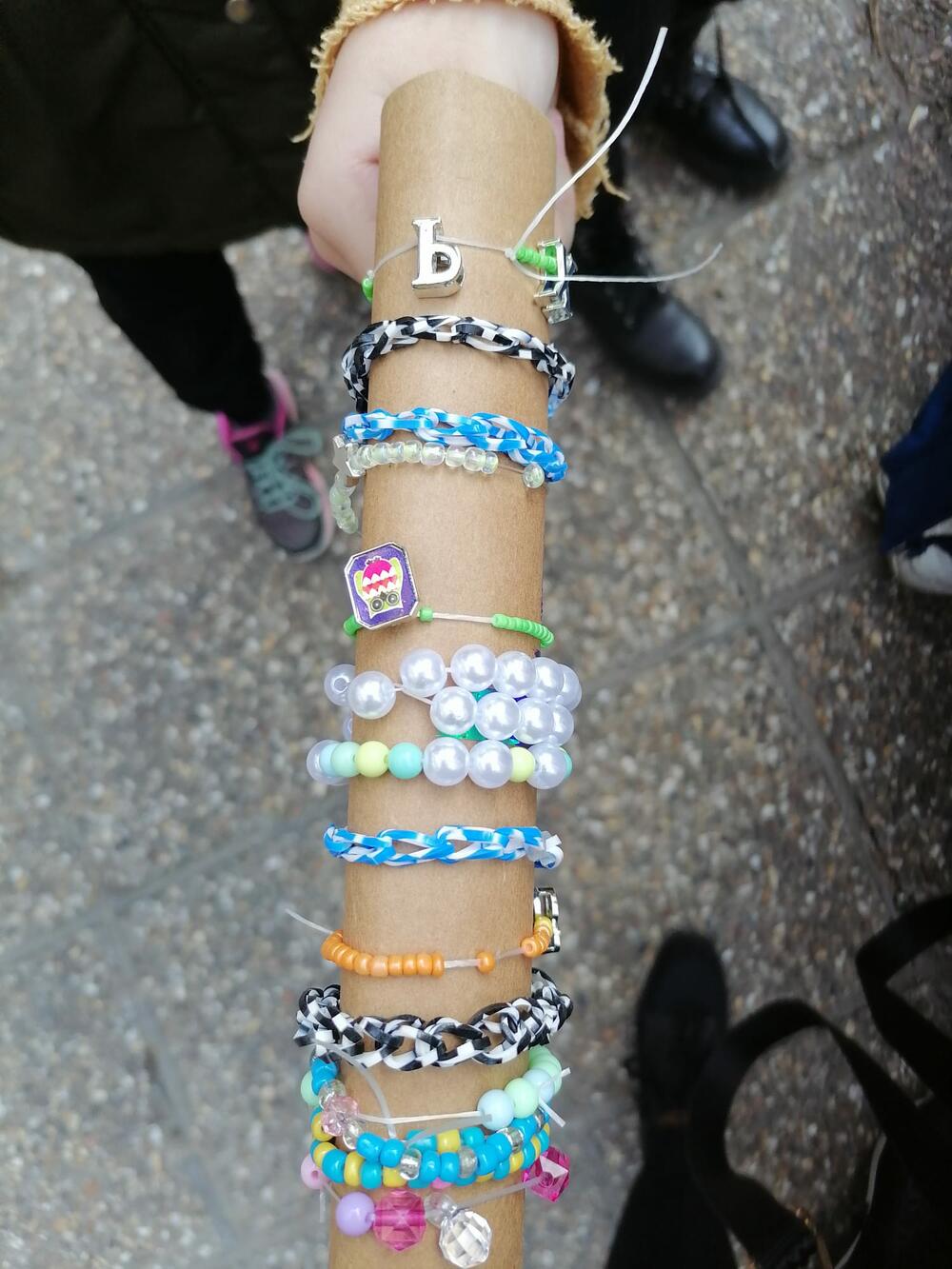 Narukvice za humanitarnu akciju