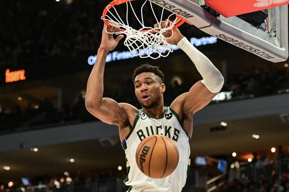 JANIS BESPREKORAN KAO JOKIĆ: Klipersi jure Finiks, a Lejkersi plej-in, Bobi bez minuta! (VIDEO)