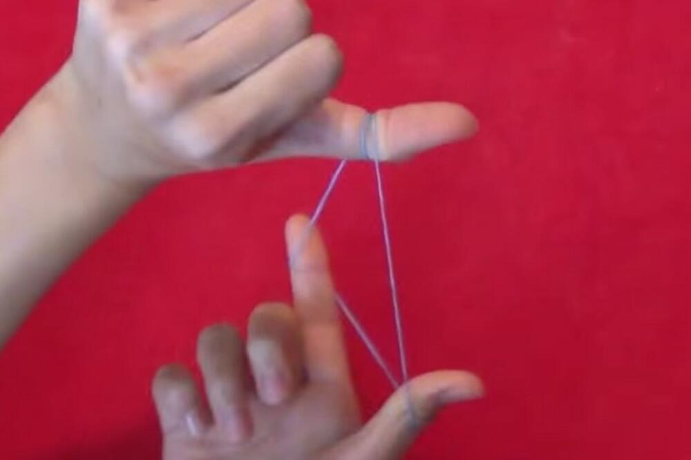 GENIJALNA CAKA SA GUMICOM ĆE VAS USPAVATI ZA 10 MINUTA: Posle ovoga zaboravićete na nesanicu zauvek - probajte