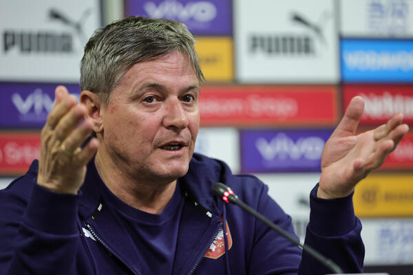 PIKSI O BAJČETIĆU, MITROVIĆU, PEŠIĆU... IZVINIO SE ZA KATAR, PA ŠOKIRAO: Ne smatram da smo favoriti u grupi!