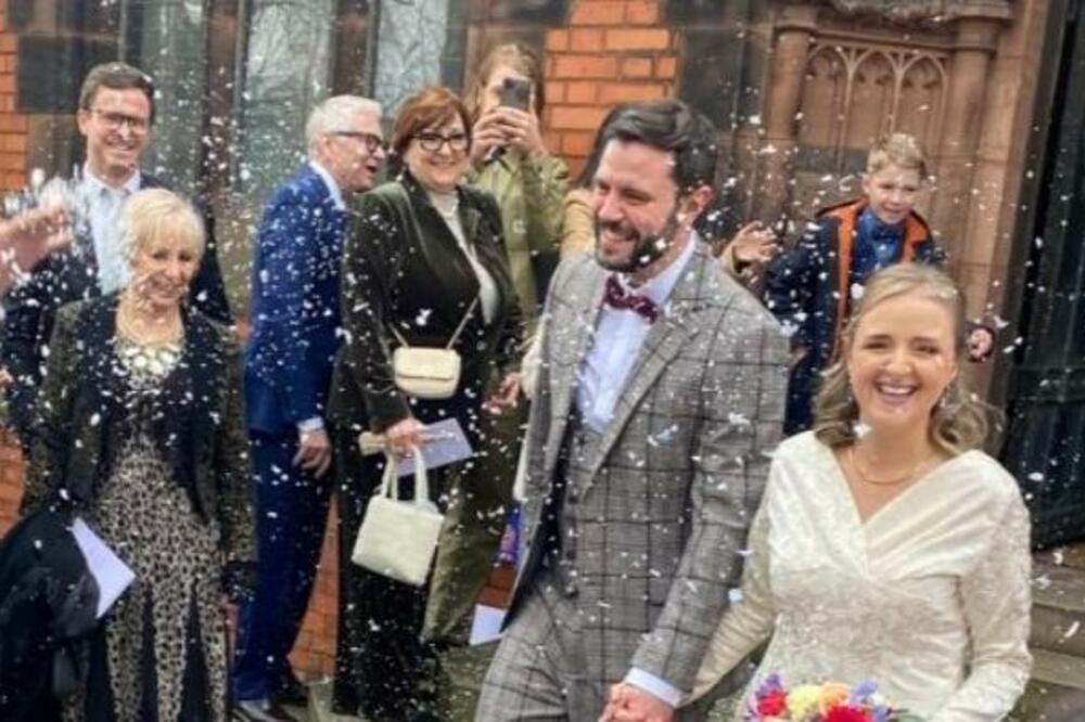 NOVINAR UZEO ŽENINO PREZIME, A RAZLOG JE SVE OSTAVIO U NEVERICI: Malo koji muškarac bi se USUDIO DA KAŽE OVO