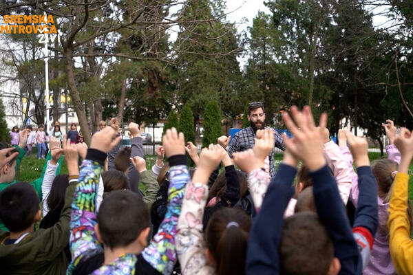 SREMSKA MITROVICA: Učenici Zmajeve škole i Društvo za zaštitu i proučavanje ptica posadili DRVEĆE PRIJATELJSTVA