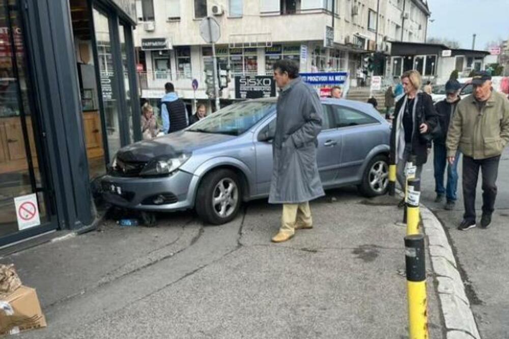 KOLIMA OBORIO VIŠE PEŠAKA! Užas u Trgovačkoj ulici na Čukarici (FOTO)