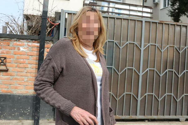 STAJAO JE NA VRATIMA OGRNUT MOJIM JORGANOM I TRESAO SE: Mane je ušao u njenu kuću da TRAŽI POMOĆ nakon nesreće