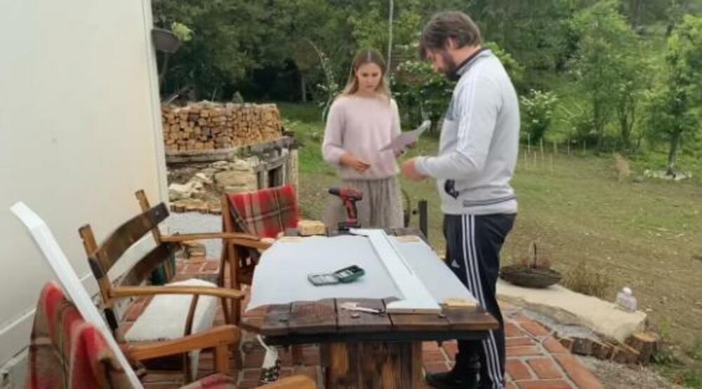 Njih dvoje su mesecima živeli u kontejneru koji im je dodelila opština Marija Bistrica