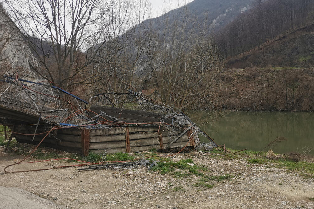 DETE OSTALO ZAROBLJENO NA LITICI VISOKOJ 15 METARA: Drama kod manastira Preobraženje, spasili ga MONASI!