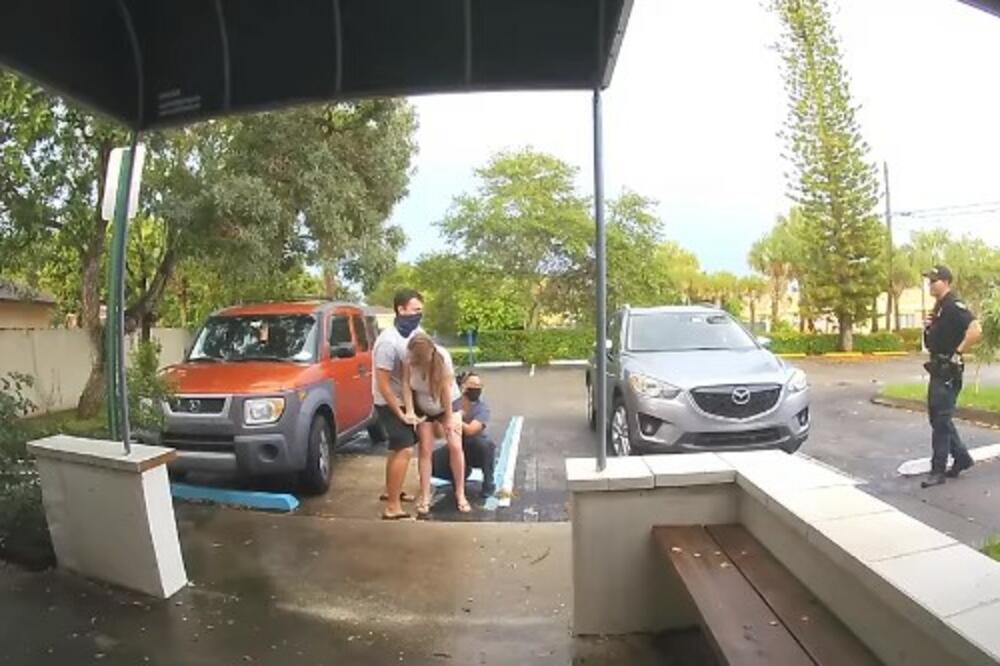 ŽENA SE PORODILA ISPRED BOLNICE: Nije znala ŠTA je SNAŠLO, reakcija POLICIJE je HIT (VIDEO)
