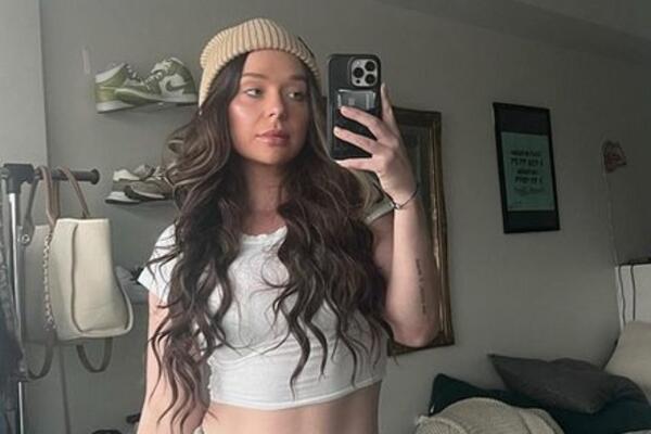 ČUVENU GLUMICU UDARIO AUTO, ODMAH OTIŠLA KOD LEKARA: Tamo su joj pronašli nešto strašno što ju je uništilo