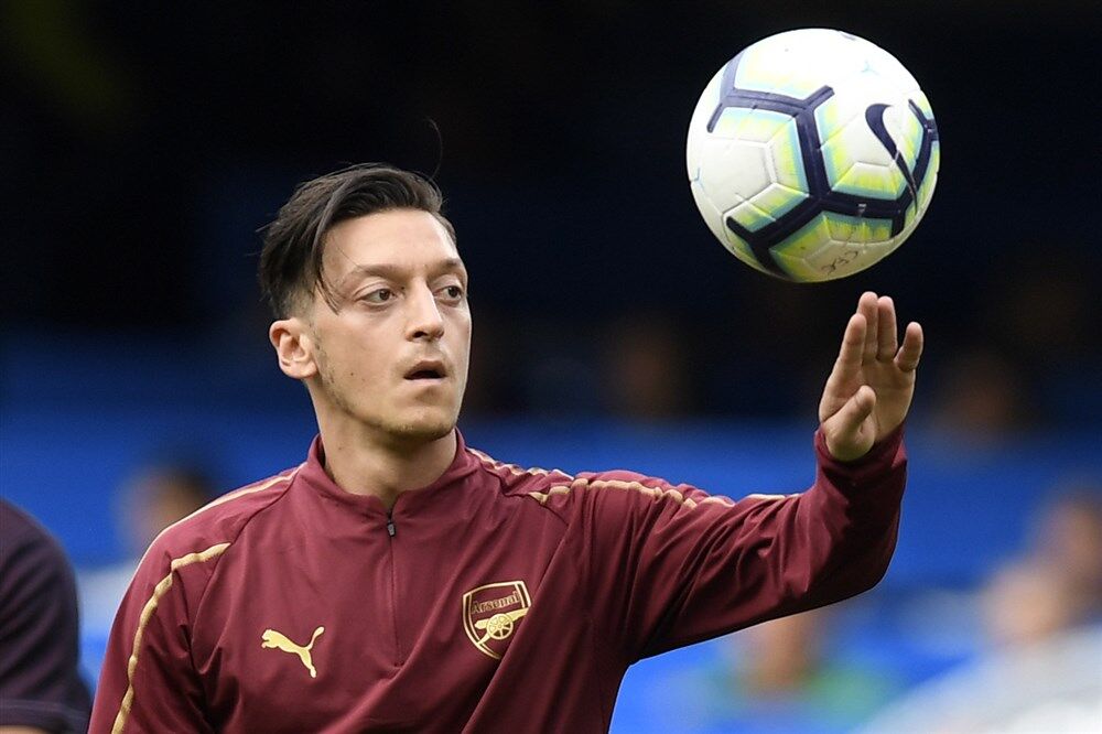 Mesut Ozil, Mesut Ezil