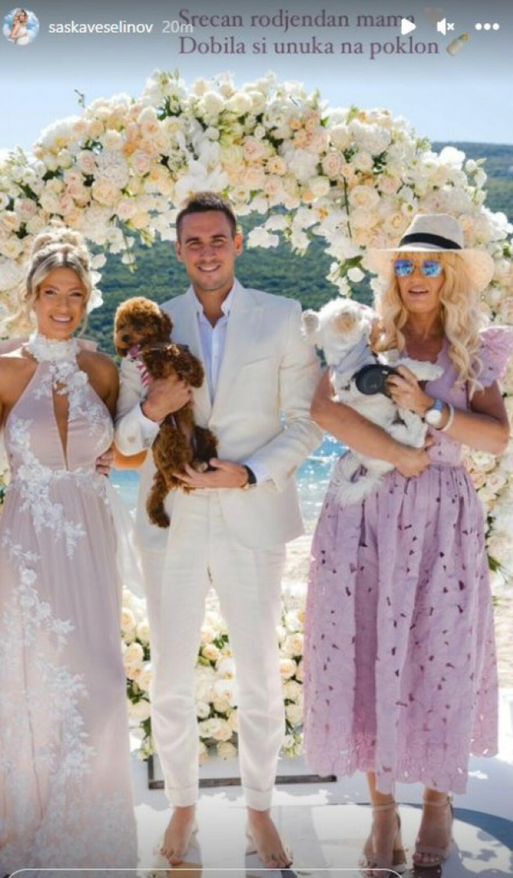 Saška posvetila majci rođendansku čestitku