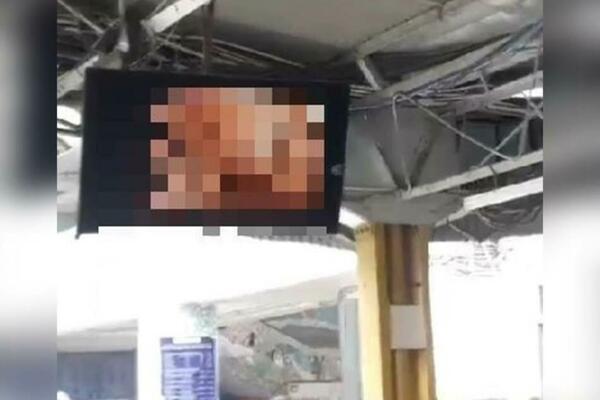 KRENULI NA POSAO, A NA ŽELEZNIČKOJ STANICI PUŠTEN SNIMAK VRELE AKCIJE: Putnici SVE GLEDALI, prisustvovala i DECA