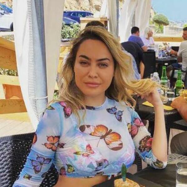 ŽELI DA MU UNIŠTI VEZU: Ne bira način da osvoji fudbalera Napolija, na red je stigla i provokativna poruka! (FOTO)