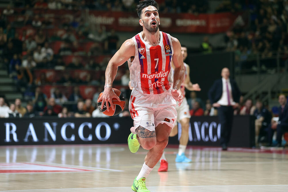 SLIKA KOJA MAMI OSMEH SVIM NAVIJAČIMA ZVEZDE: Fakundo Kampaco se vratio u "Pionir"! (FOTO)