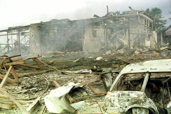 DANAS JE 25 GODINA OD NATO BOMBARDOVANJA! Poginulo preko 3.000 ljudi, zvuci sirena parali nebo