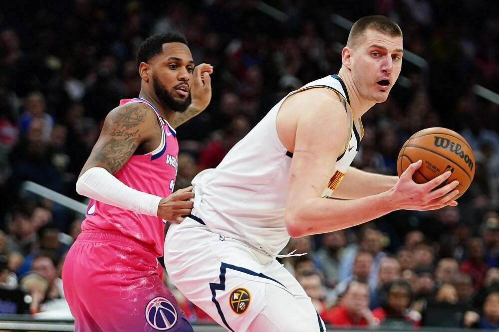 NIKOLA JOKIĆ U VELIKOM PROBLEMU! Uzbuna u Denveru pred drugi meč sa Minesotom (FOTO)