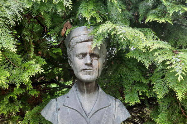 SA SAMO 22 GODINE OTIŠLA U SMRT DOBROVOLJNO: Ova srpska HEROINA nikada ne sme biti zaboravljena! (FOTO)