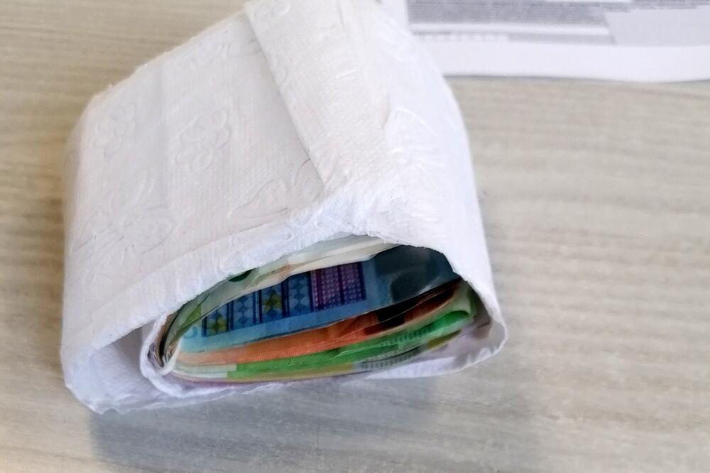 OVE NAVIKE VAM UZIMAJU PARE IZ DŽEPA: Zbog njih ljudi ostaju SIROMAŠNI do kraja života, ODMAH TO PROMENITE