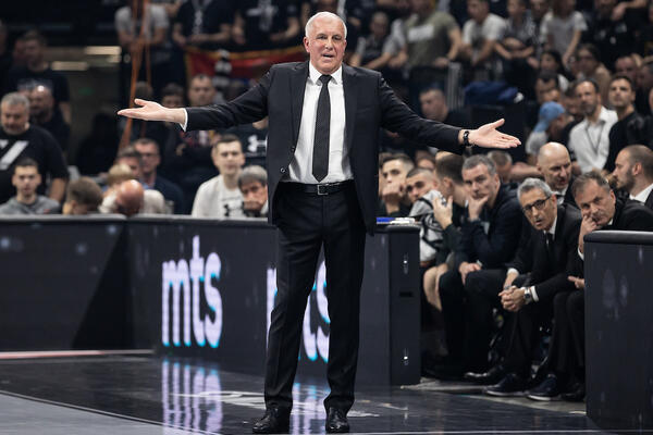 OBRADOVIĆ NE POPUŠTA: Rekao sam igračima posle meča - Pravac kući na spavanje! (VIDEO)