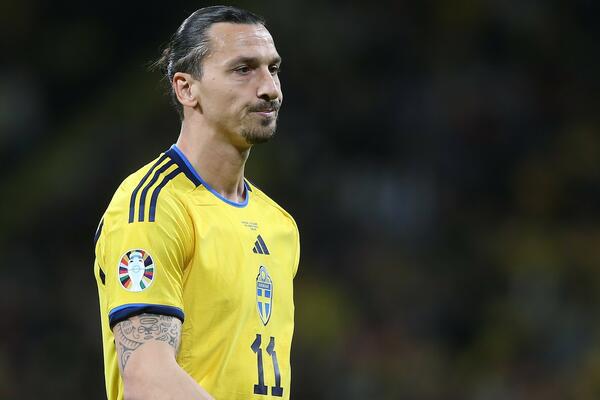 POTPUNA LUDNICA! Ibrahimović POSTAVIO REKORD, posle 10 minuta mu oduzet! (FOTO)
