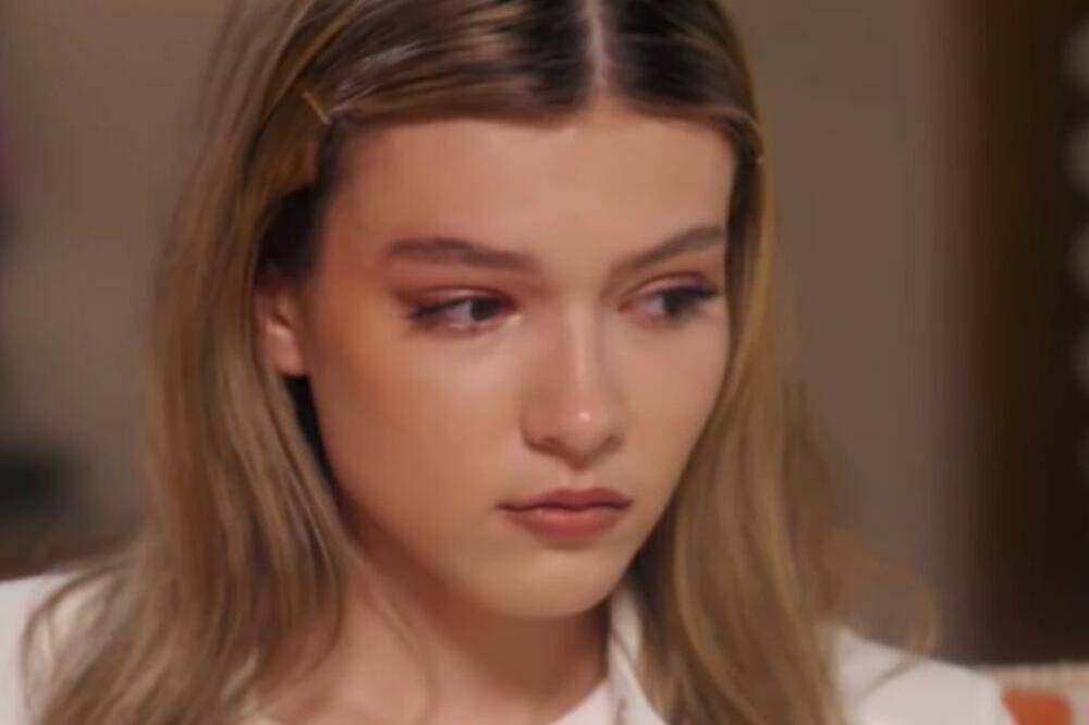 DECA PROŽIVELA HOROR SA RODITELJIMA: Vezivali ih LANCIMA i KUPALI JEDNOM GODIŠNJE, ona je SVE SNIMILA i POBEGLA