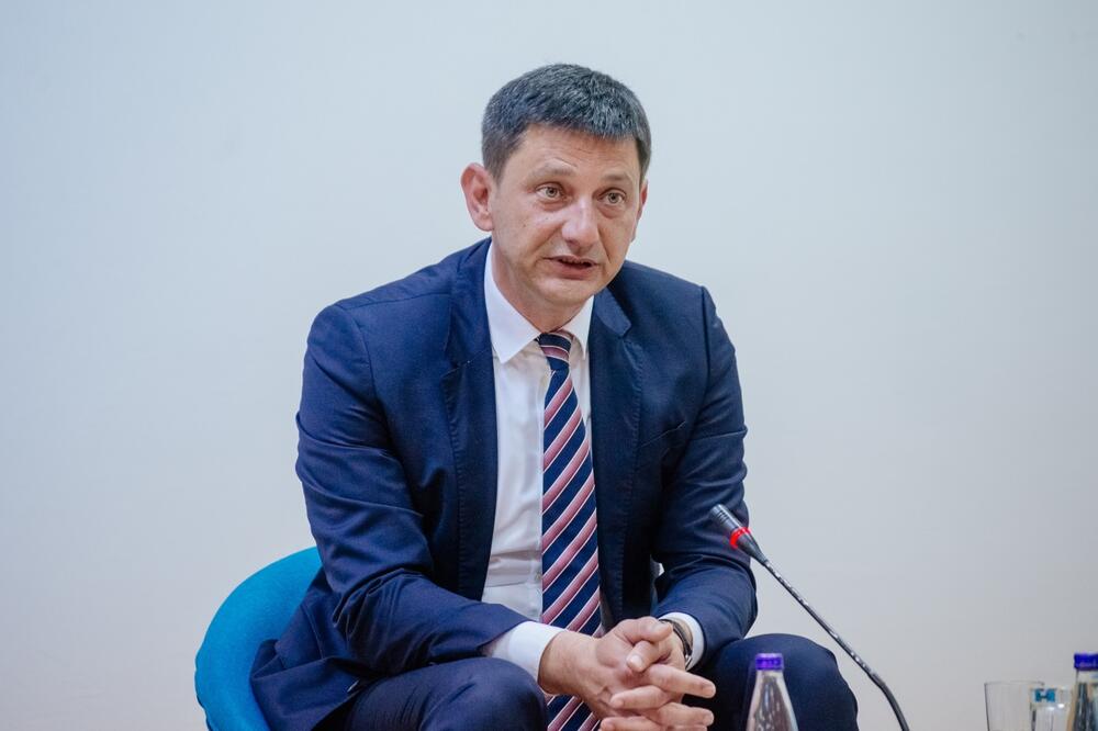 Izlaganje Darka Pajovića bivšeg ambasadora Crne Gore u Narodnoj Republici Kini