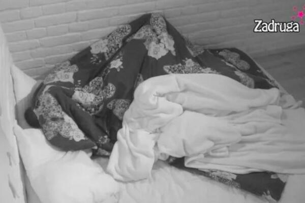 NAKON ŠTO SU IMALI ODNOSE "KAO ŽIVOTINJE" SKANDALOZNI PAR ZGROZIO JAVNOST: Od KUPANJA nema ništa, EVO ŠTA SE RADI