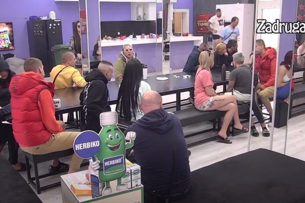 "NEK VAM JE BOG U POMOĆI" Napustila Zadrugu i spremila veliku OSVETU cimerima, posle ovoga ništa neće biti isto