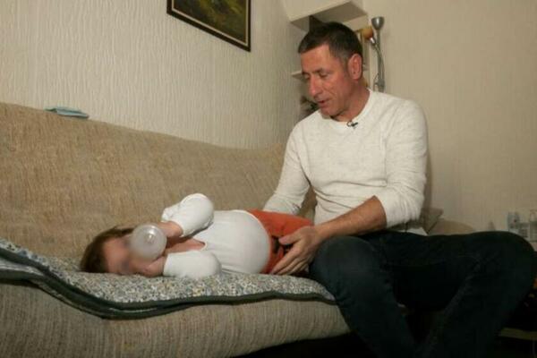 PREDRAG JE UMESTO ŽENE UZEO PORODILJSKO ODSUSTVO: Ovaj hrabri tata je otkrio KAKO SE SNALAZI! (FOTO)