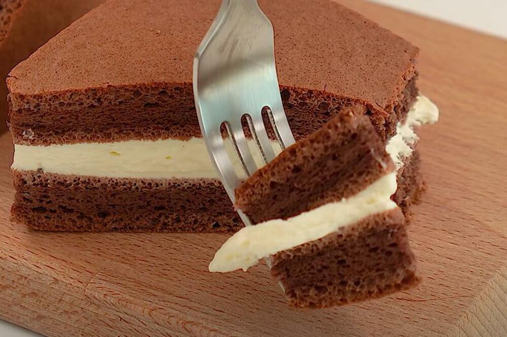 GRČKI KOLAČ ZA KOJI JE POTREBNO SAMO ČETIRI SASTOJKA: Umesto kora koriste OVAJ SASTOJAK, recept će vas ODUŠEVITI